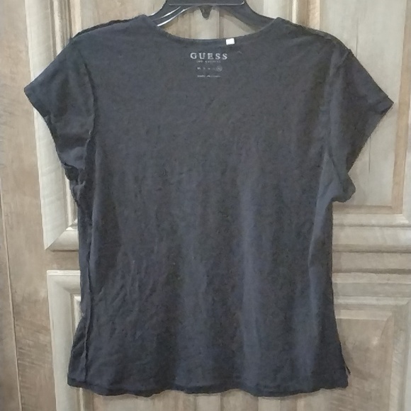 Pretty Pre-Owned Guess Brand Short Sleeve T-shirt (Black Color) - Picture 7 of 12